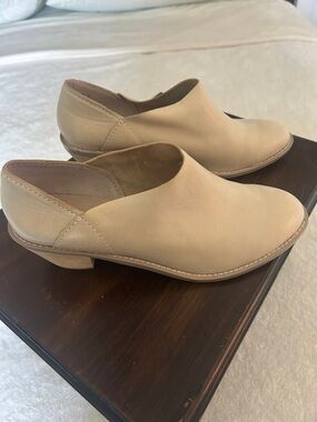 Kelsi Dagger Beige Leather Slip-On Mules